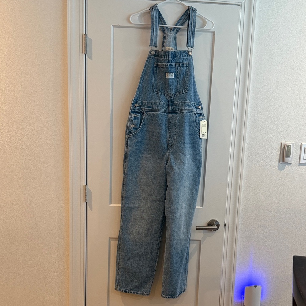 NWT’s Levi's Blue Denim Women's Jeans Overalls